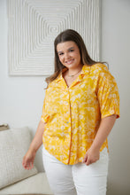 Load image into Gallery viewer, Clementine Floral Button Up Blouse