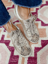 Load image into Gallery viewer, Very G Vintage Leopard Sneaker