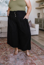 Load image into Gallery viewer, Modern Classic Wide Leg Crop Pants in Black