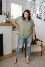 Load image into Gallery viewer, Josie Mid Rise Button Fly Boyfriend Jeans